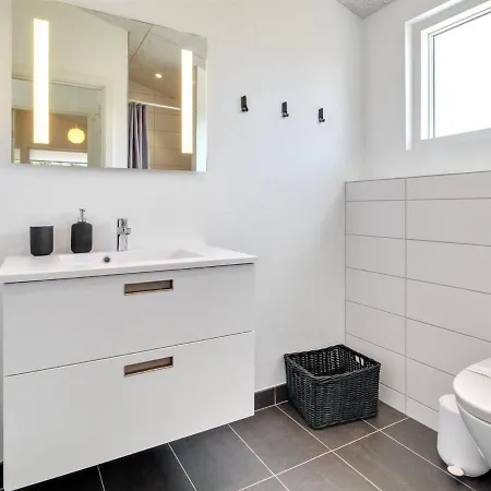 Holiday home Manni - 800m From The Sea In Western Jutland By Interhome