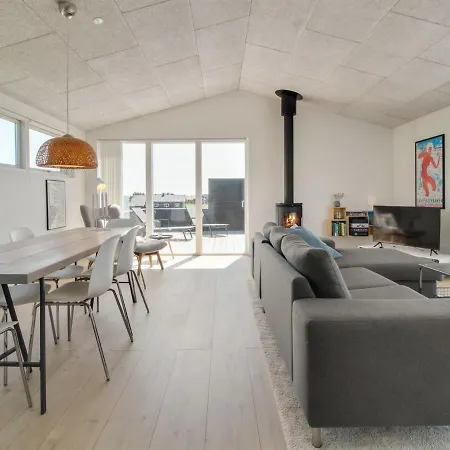 Holiday home Manni - 800m From The Sea In Western Jutland By Interhome *