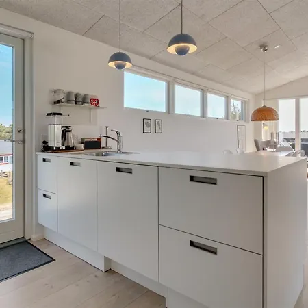 Manni - 800m From The Sea By Interhome